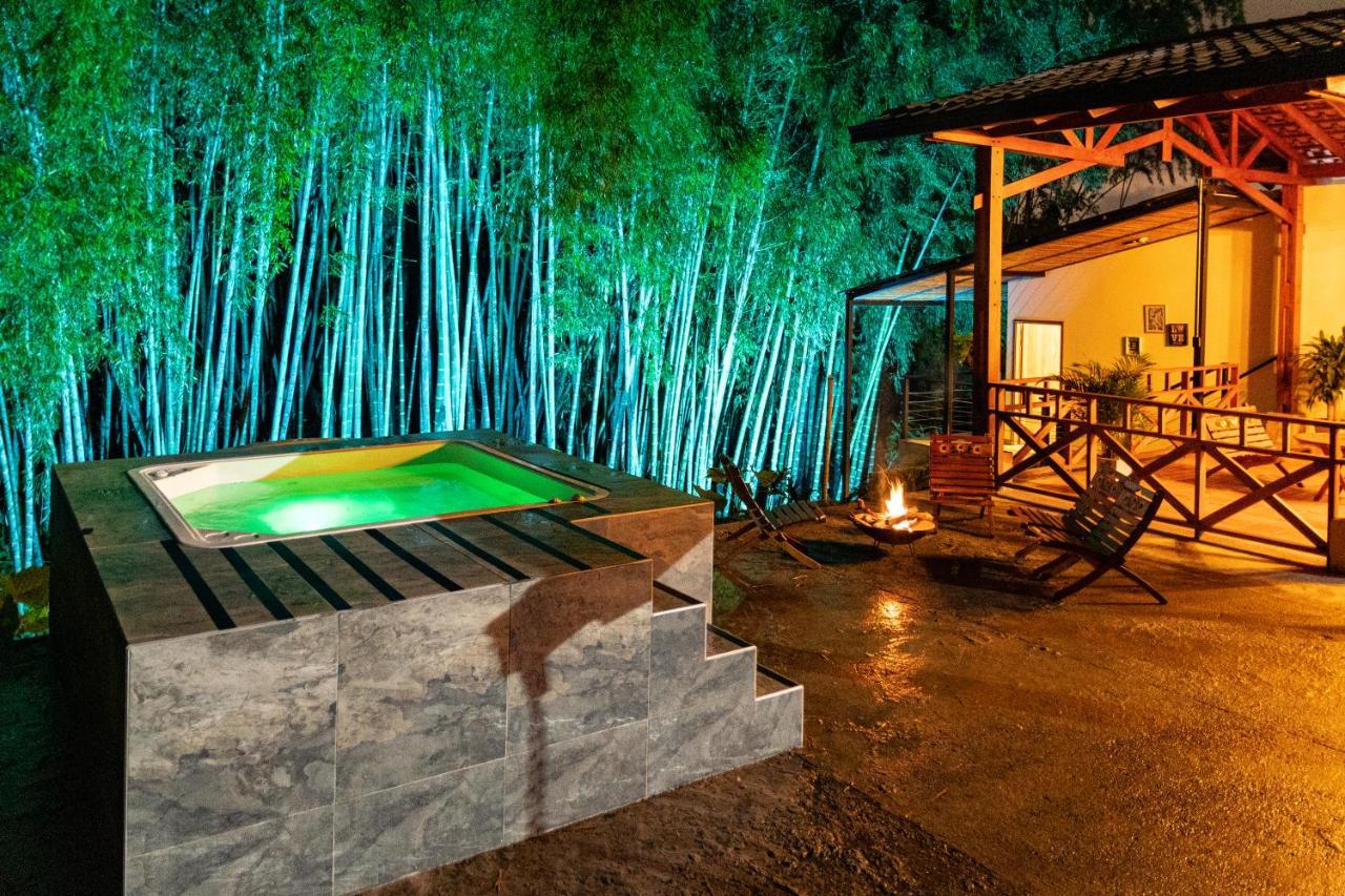 Agradable Cabana Cafetera Con Jacuzzi A 12 Min Del Centro De Pereira Extérieur photo